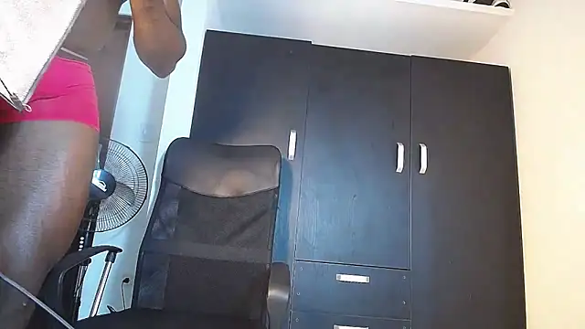 Snapshot of Joan_silva chatting on November 9, 5:17 am Joan silva online show from November 9, 5:17 am