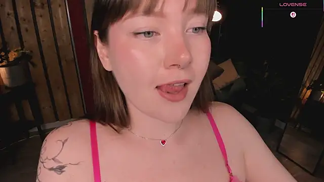 Snapshot of Ash_Hasmy chatting on May 5, 5:59 am Ash Hasmy online show from May 5, 5:59 am