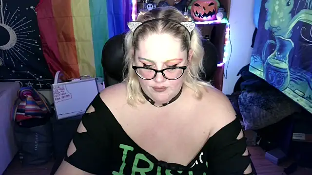 Kinky Witch online show from June 17, 12:57 am