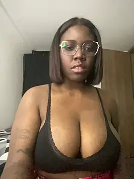 Snapshot of Alexia_24 chatting on May 24, 5:12 am Alexia 24 online show from May 24, 5:12 am
