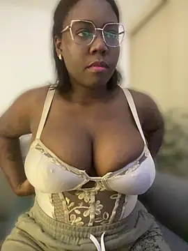 Snapshot of Alexia_24 chatting on July 11, 3:42 am Alexia 24 online show from July 11, 3:42 am