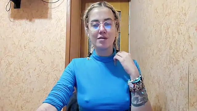 aalokitaa online show from January 7, 8:11 pm