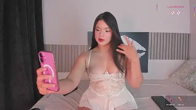 Snapshot of Hailey-Fox chatting on July 16, 10:27 pm Hailey-Fox online show from July 16, 10:27 pm
