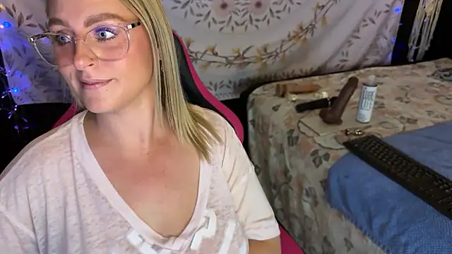 BossMomma0387 online show from November 25, 4:18 pm