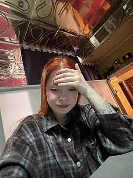 Snapshot of Dari_Toy_ chatting on June 16, 1:30 am Dari Toy online show from June 16, 1:30 am