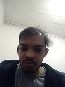 GuilhermeYuree online show from November 1, 12:56 am