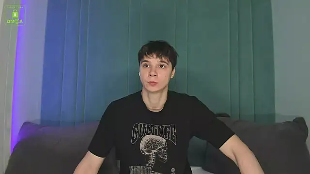 Snapshot of AnthonyHall chatting on October 8, 10:13 am AnthonyHall online show from October 8, 10:13 am