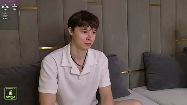 Snapshot of AnthonyHall chatting on October 25, 11:07 am AnthonyHall online show from October 25, 11:07 am