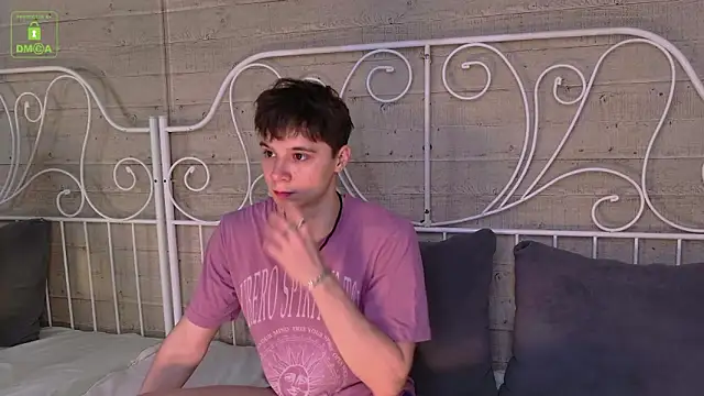 AnthonyHall online show from December 17, 4:29 am