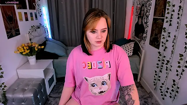 Snapshot of lunaalli chatting on November 14, 4:28 pm lunaalli online show from November 14, 4:28 pm