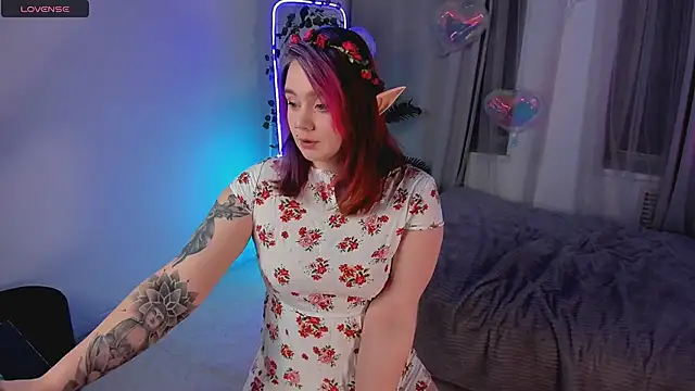 Snapshot of lunaalli chatting on February 10, 9:30 pm lunaalli online show from February 10, 9:30 pm