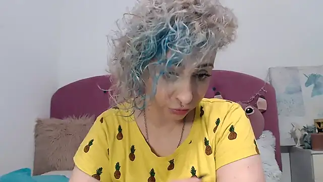 Snapshot of AAARUNY chatting on October 14, 1:56 pm AAARUNY online show from October 14, 1:56 pm