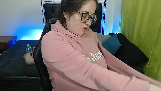 KrystalAdams online show from October 27, 1:48 pm