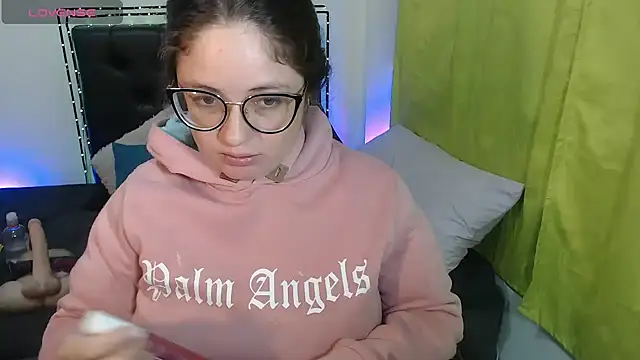 KrystalAdams online show from October 30, 1:45 pm