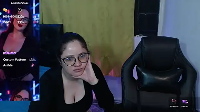 Snapshot of KrystalAdams chatting on May 11, 1:39 pm KrystalAdams online show from May 11, 1:39 pm