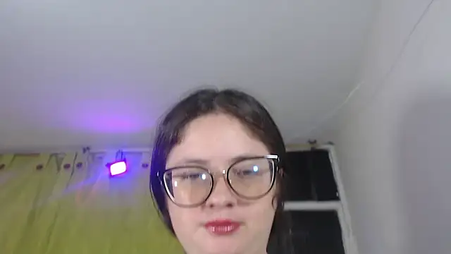 Snapshot of KrystalAdams chatting on June 6, 1:49 pm KrystalAdams online show from June 6, 1:49 pm