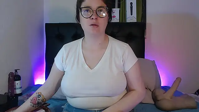 KrystalAdams online show from July 10, 12:52 pm
