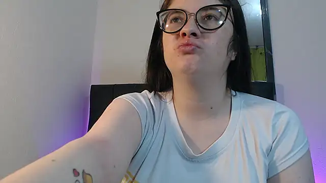 KrystalAdams online show from August 1, 12:04 pm