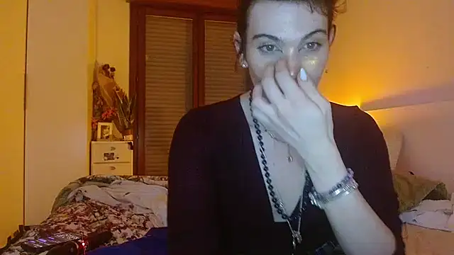 refem9 online show from December 15, 6:01 pm