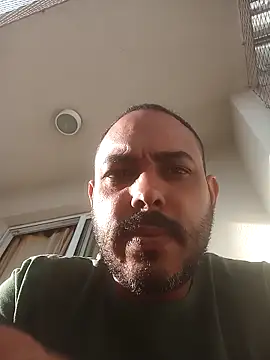 Snapshot of jfgustavo001 chatting on March 13, 7:53 pm jfgustavo001 online show from March 13, 7:53 pm