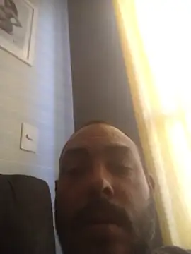 Snapshot of jfgustavo001 chatting on March 23, 12:31 pm jfgustavo001 online show from March 23, 12:31 pm