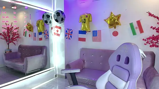 Snapshot of Antonella_wild chatting on July 16, 3:45 am Antonella wild online show from July 16, 3:45 am