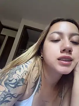 Snapshot of Becca_Johnson_u chatting on July 17, 6:46 pm Becca Johnson u online show from July 17, 6:46 pm
