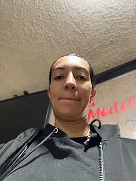 Snapshot of SALOME_KORLAND chatting on May 25, 1:50 pm SALOME KORLAND online show from May 25, 1:50 pm