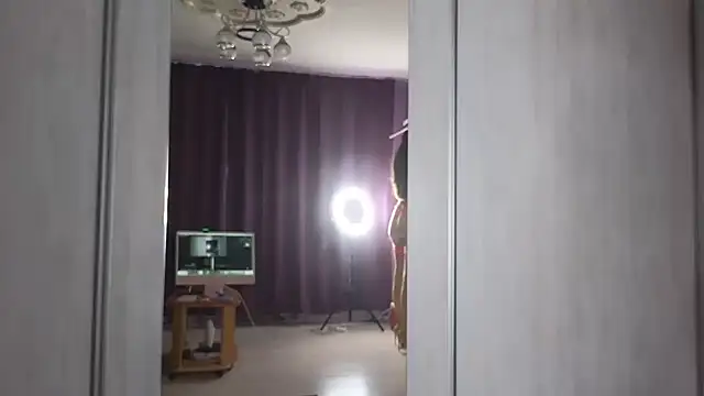 Snapshot of EvoletteLouLou chatting on March 6, 1:51 pm EvoletteLouLou online show from March 6, 1:51 pm