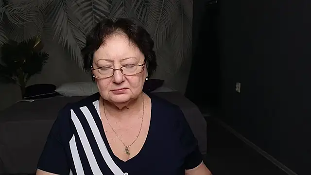 Snapshot of Margo_Moll chatting on November 25, 5:18 am Margo Moll online show from November 25, 5:18 am