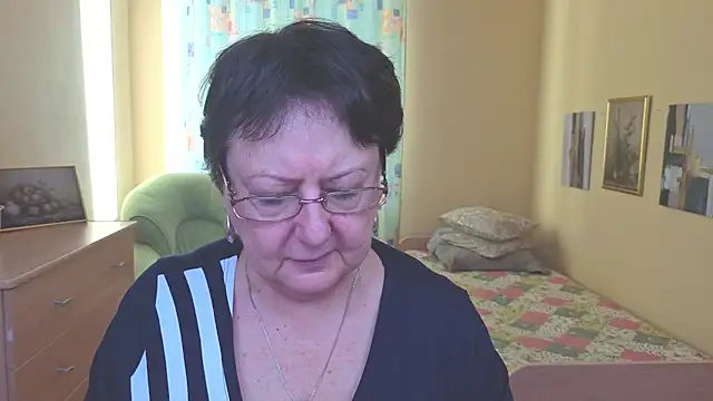 Snapshot of Margo_Moll chatting on December 14, 9:36 am Margo Moll online show from December 14, 9:36 am