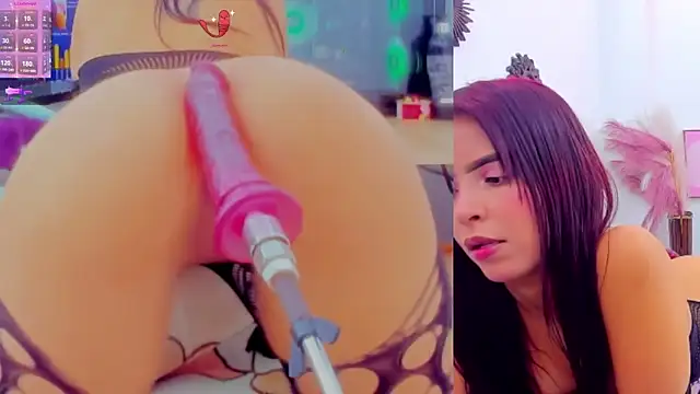 Snapshot of Athena_Jackson_ chatting on November 11, 10:32 pm Athena Jackson online show from November 11, 10:32 pm