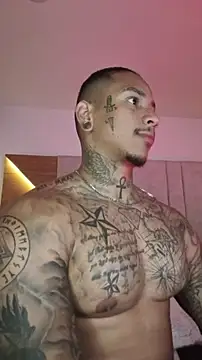 Snapshot of David_tatto1 chatting on December 3, 1:13 am David tatto1 online show from December 3, 1:13 am