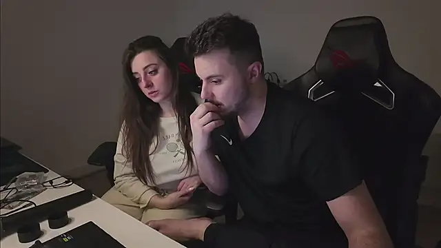 Snapshot of Luna_Doll@xh chatting on February 2, 9:46 pm Luna Dollxh online show from February 2, 9:46 pm