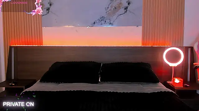 samanthaa moon online show from February 17, 1:24 am