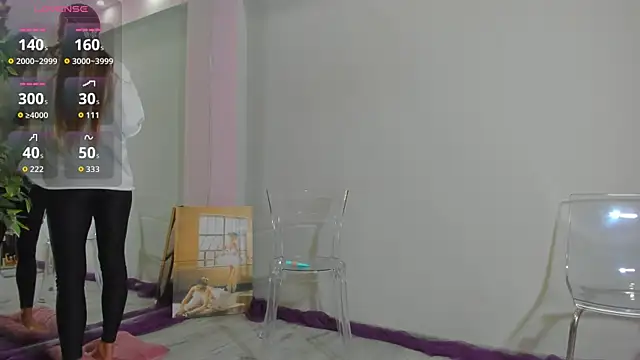 Snapshot of MayaHellen chatting on October 2, 4:41 am MayaHellen online show from October 2, 4:41 am