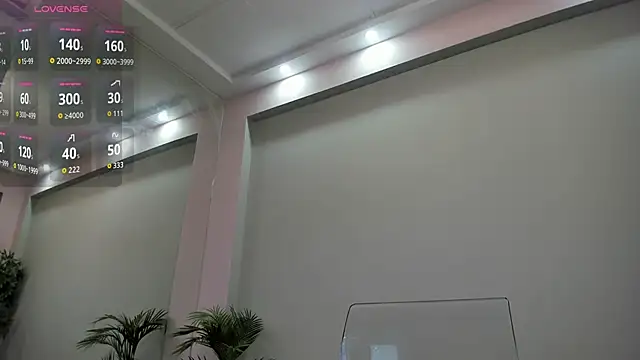 Snapshot of MayaHellen chatting on October 23, 4:56 am MayaHellen online show from October 23, 4:56 am