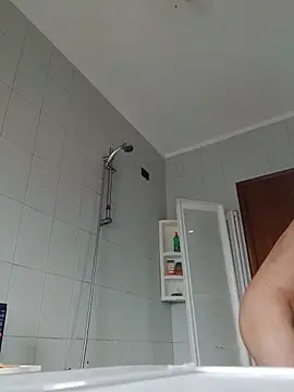 Snapshot of Alessio1987 chatting on May 18, 4:24 pm Alessio1987 online show from May 18, 4:24 pm