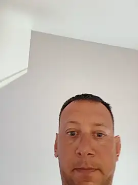 Snapshot of Alessio1987 chatting on June 10, 11:20 am Alessio1987 online show from June 10, 11:20 am