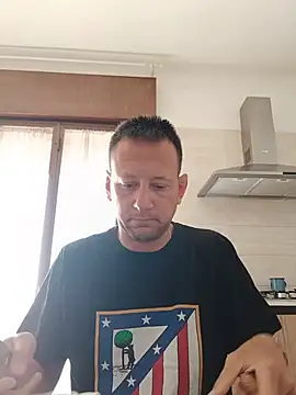 Snapshot of Alessio1987 chatting on June 12, 5:39 am Alessio1987 online show from June 12, 5:39 am
