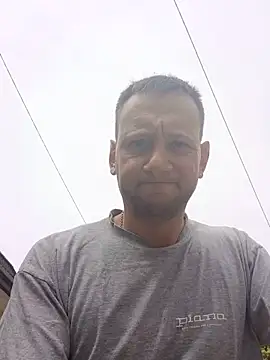 Snapshot of Alessio1987 chatting on June 13, 8:45 am Alessio1987 online show from June 13, 8:45 am