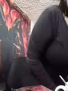 Snapshot of holydeath_1 chatting on June 14, 8:33 pm holydeath 1 online show from June 14, 8:33 pm