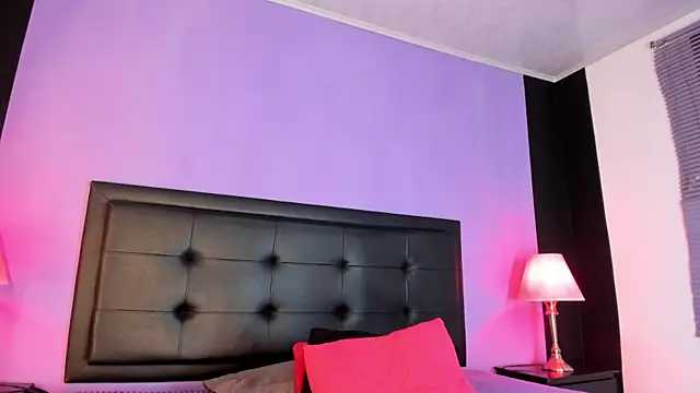 Snapshot of GreciaFox1 chatting on May 15, 12:12 pm GreciaFox1 online show from May 15, 12:12 pm