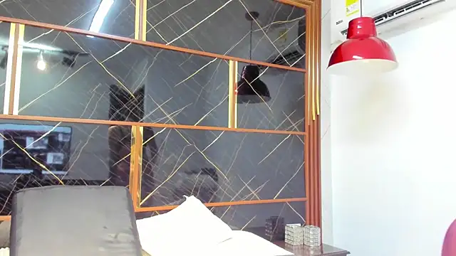 HannyThompson online show from February 12, 12:44 pm