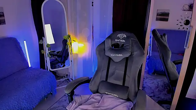 Snapshot of MissClairDeLune chatting on January 24, 5:11 pm MissClairDeLune online show from January 24, 5:11 pm