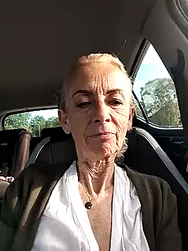Snapshot of clarabell4 chatting on May 14, 4:25 pm clarabell4 online show from May 14, 4:25 pm