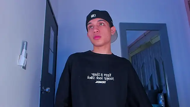 Sebax Young online show from March 14, 8:36 pm