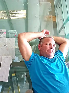 Snapshot of cubanitofeliz40 chatting on November 3, 8:10 pm cubanitofeliz40 online show from November 3, 8:10 pm