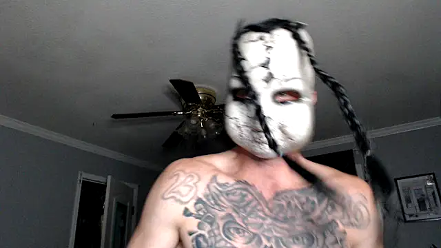 Snapshot of TheGrudge206 chatting on October 31, 11:39 pm TheGrudge206 online show from October 31, 11:39 pm