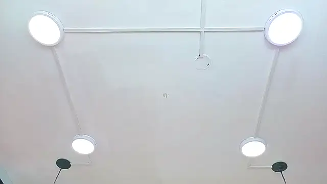 ThaliaCross online show from December 16, 7:52 pm